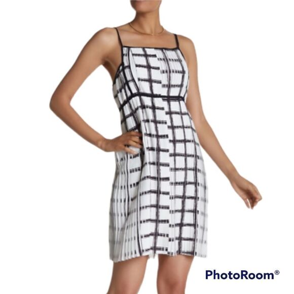 Max Studio white black Pleated Windowpane Crepe spaghetti strap flowy dress - Picture 1 of 6